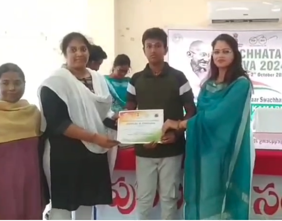 Kamareddy Municipality organized writing and drawing competitions for students as part of the Swachhata Hi Seva program, recognizing winners with awards.