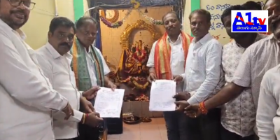 The Arya Vaishya Maha Sabha in Gajwel elected a new committee unanimously, overseen by local leaders and election officials, ensuring community representation.