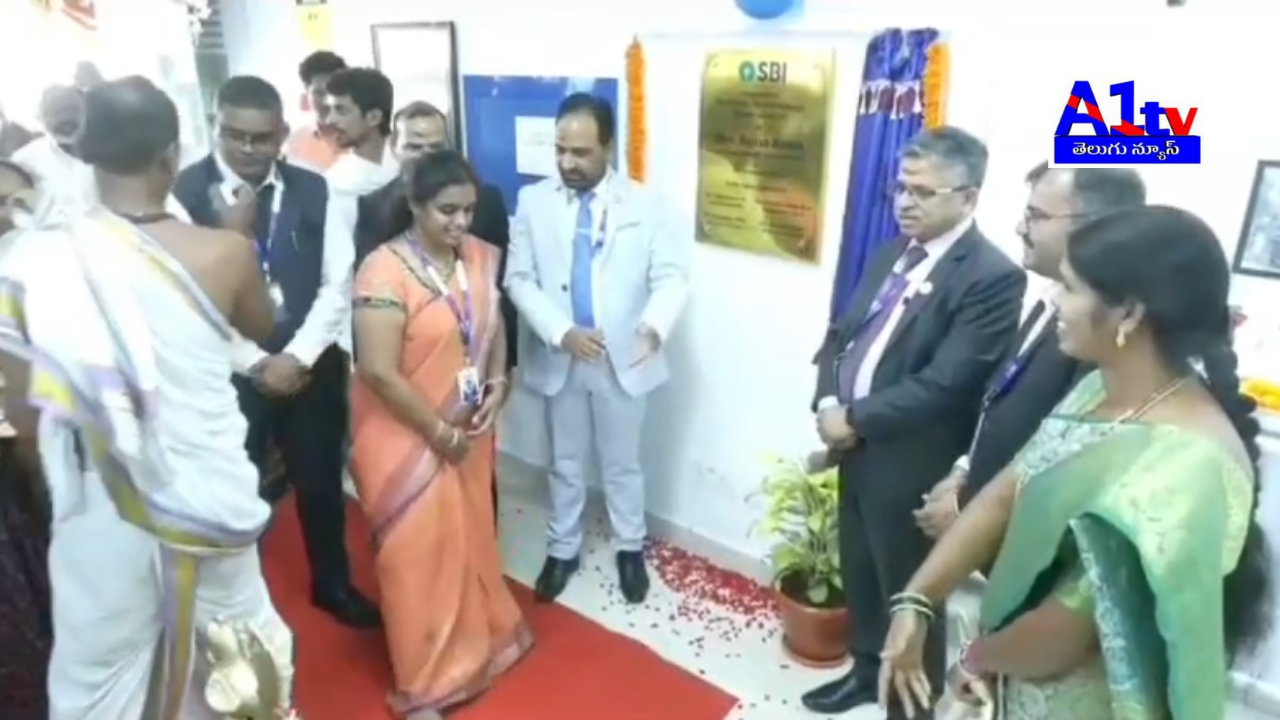 The new SBI branch on Fort Road in Warangal was inaugurated by Chief General Manager Rajesh Kumar, offering various services including loans and UPI facilities.