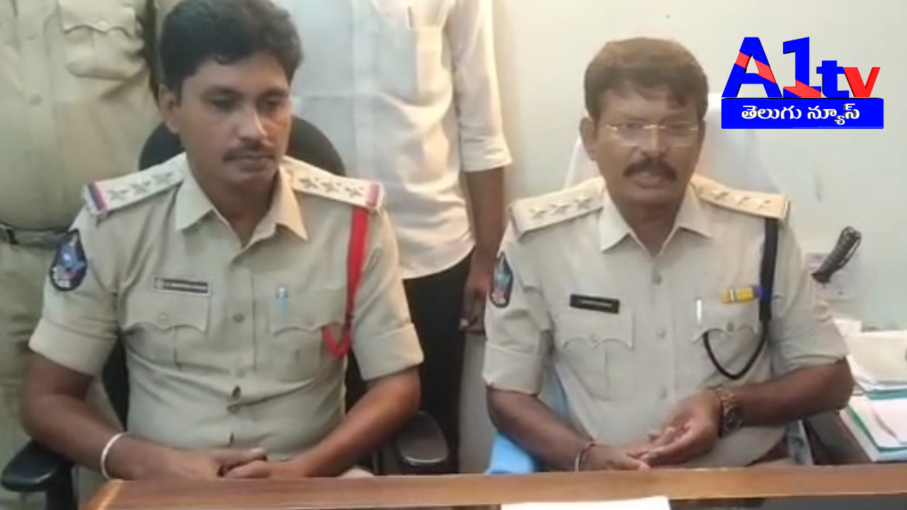 A thief targeting women and houses was arrested in Dharmavaram under DSP Srinivasulu’s guidance, recovering stolen gold.