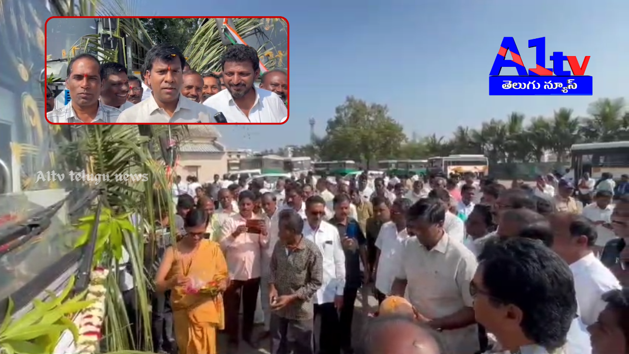 New Buses Inaugurated at Emmiganur RTC Depot Dr. BV Jayanageshwar Reddy inaugurated 2 new buses at Emmiganur RTC Depot, highlighting the government's commitment to improving transport services, including free travel for women.