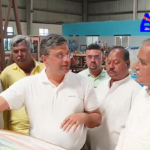 APSRTC Vice Chairman Muniratnam visited Takanal Energies in Bengaluru to review the transition process to electric buses.