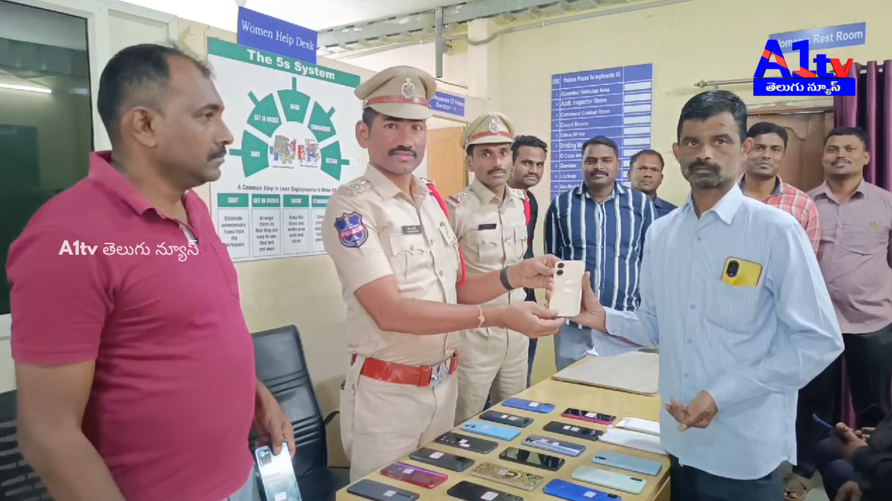 Balapur police recovered lost phones worth ₹7 lakh and handed them over to owners, earning public appreciation.