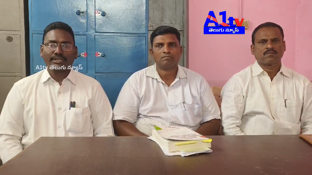 The Bar Association urged the district SP to take action against Kodavaluru SI for allegedly threatening Advocate Chennayya.