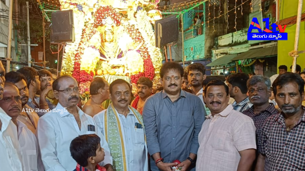 Devotees participated in the grand procession of Renuka Parameshwari in Tirupati, alongside temple trustees.