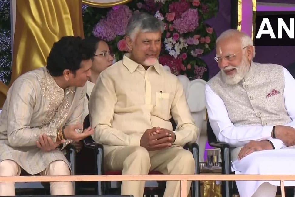 Sachin Tendulkar Sai Baba book during the 2011 World Cup