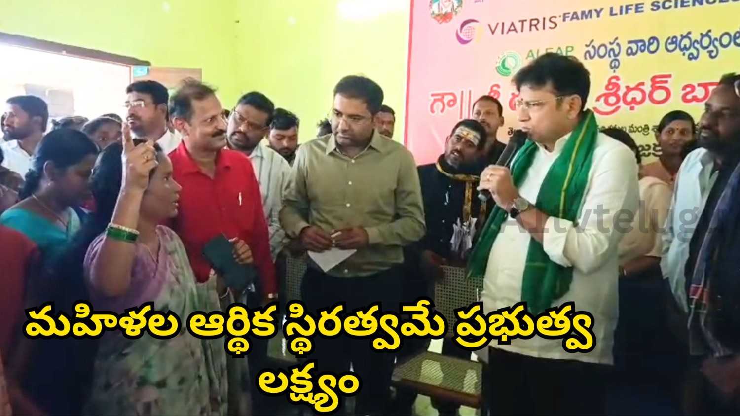 Telangana Minister D. Sridhar Babu inaugurating a free sewing training center in Manthani