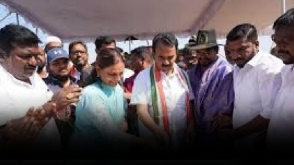 సాంస్కృతిక శాఖ మంత్రి జూపల్లి కృష్ణారావు హాజరై కేక్ కట్ చేశారు