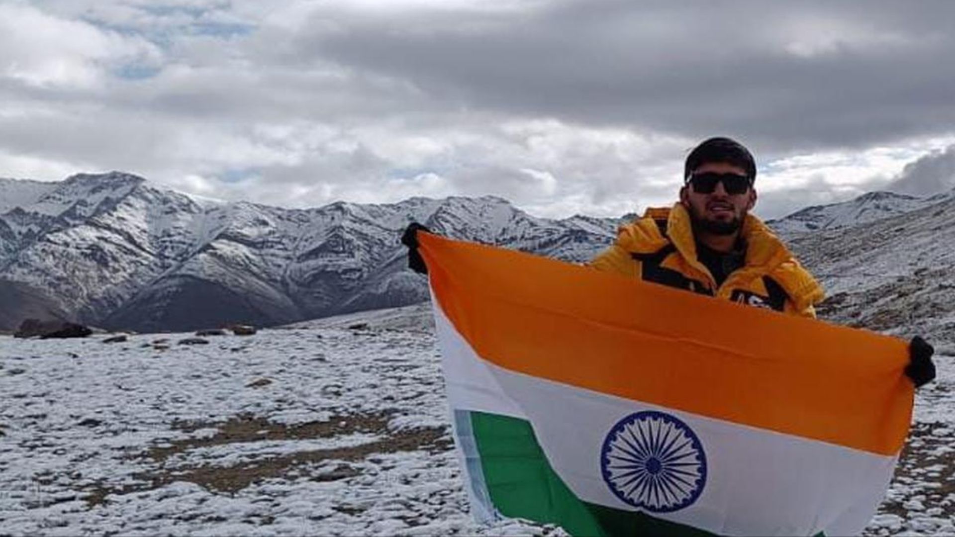 Bhukya Yashwant scaling Mount Diomali Odisha