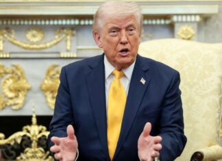 donald trump comments on ending iran war while rejecting ceasefire and discussing hormuz security