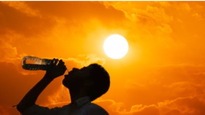 People facing extreme summer heat in Telangana as temperatures cross 40 degrees