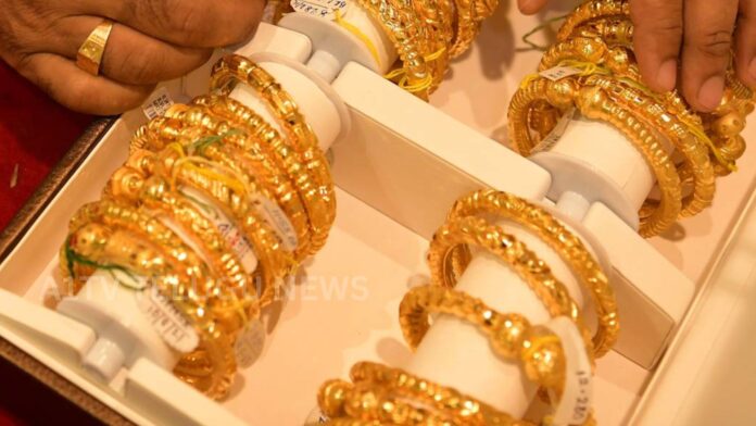 Latest gold and silver prices displayed in major Indian cities including Hyderabad, Delhi, Mumbai, and Chennai