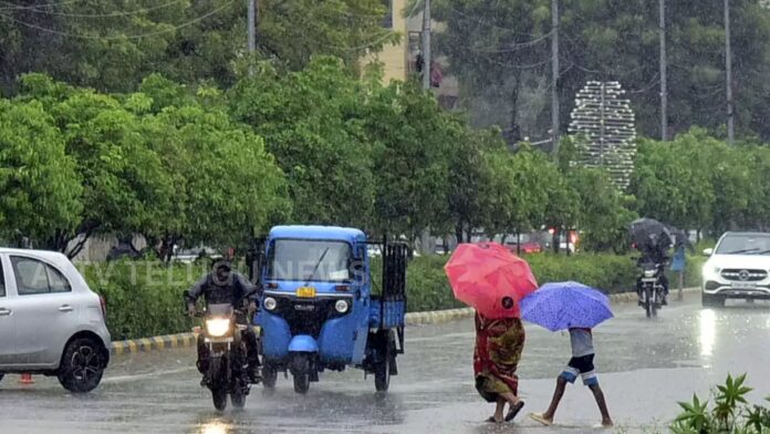 telangana heavy rain alert orange warning weather forecast thunderstorms