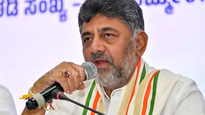 dk shivakumar taking oath as karnataka chief minister in bengaluru lok bhavan ceremony