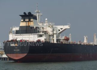 indian oil tankers in strait of hormuz amid iran us tensions