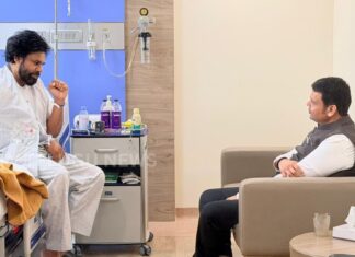 devendra fadnavis visits pawan kalyan after shoulder surgery in mumbai hospital