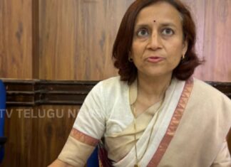 Geetanjali | ‘చిత్తశుద్ధి ఉంటే మొదటి నుంచే వచ్చేవారు’.. కాంగ్రెస్కు గీతాంజలి స్ట్రాంగ్ మెసేజ్ Geetanjali Wangchuk speaking about the NEET protest in New Delhi