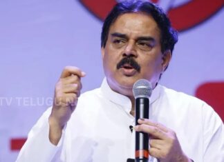 Nadendla Manohar | పార్టీ ఎదుగుదలే లక్ష్యం.. పదవుల కోసం తొందర వద్దన్న మంత్రి నాదెండ్ల మనోహర్ Nadendla Manohar addressing Janasena party leaders and workers