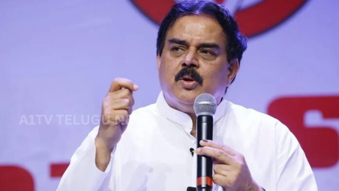 Nadendla Manohar addressing Janasena party leaders and workers