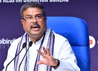 Dharmendra Pradhan | “విద్యార్థుల భవిష్యత్తు దెబ్బతినకూడదు”.. రాజీనామా లేఖలో కీలక వ్యాఖ్యలు Dharmendra Pradhan after submitting his resignation as Union Education Minister