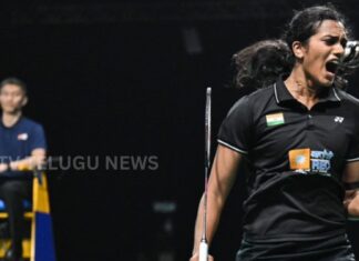 pv sindhu playing badminton match at japan open super 750 tournament